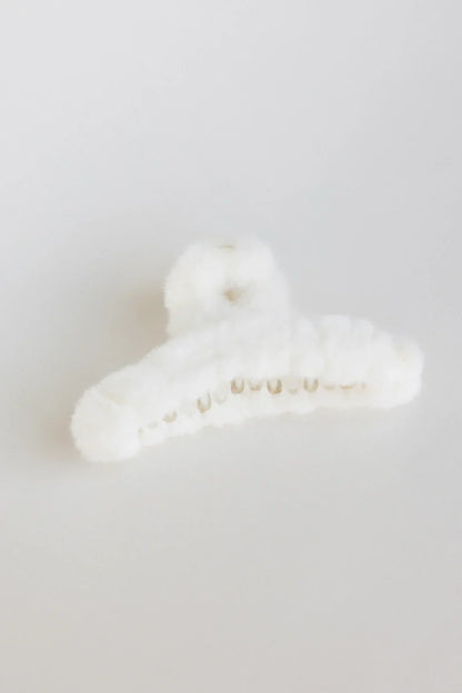 Fuzzy Claw Clip in Cream