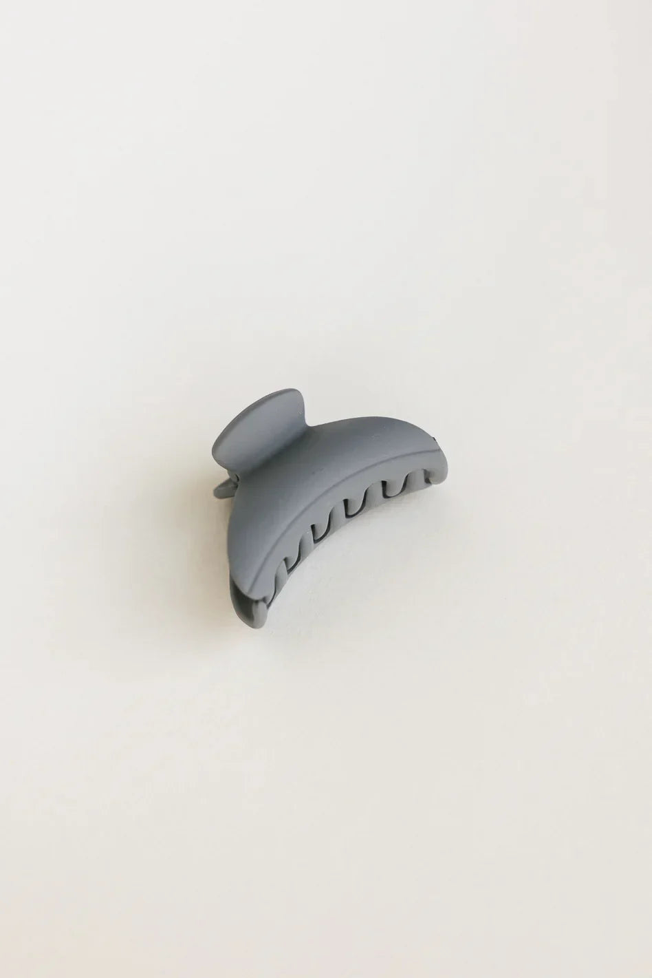 Matte Claw Clip in Blue