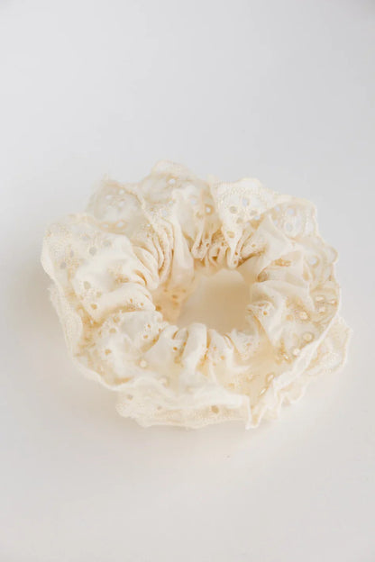 Floral Lace Scrunchie in Cream