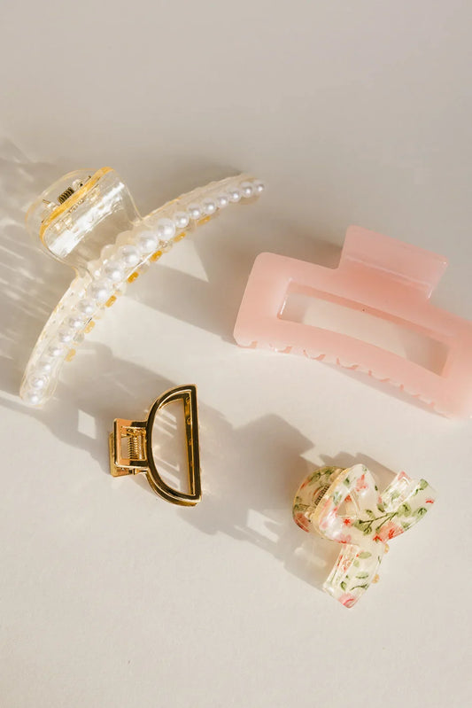 White Pearl Claw Clip in Small - FINAL SALE