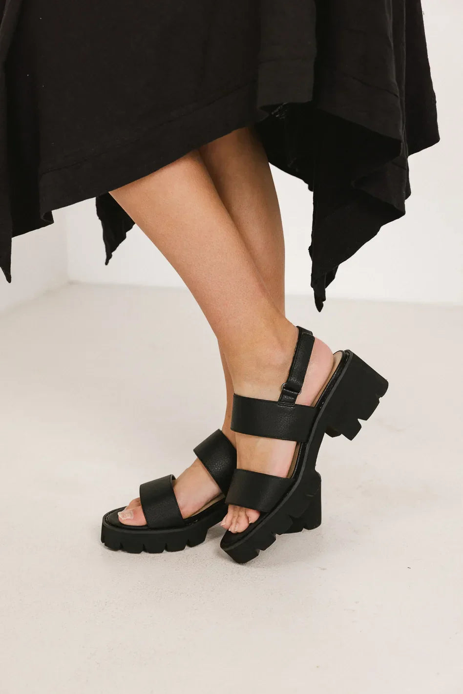 Seychelles Armitage Sandal in Black - FINAL SALE