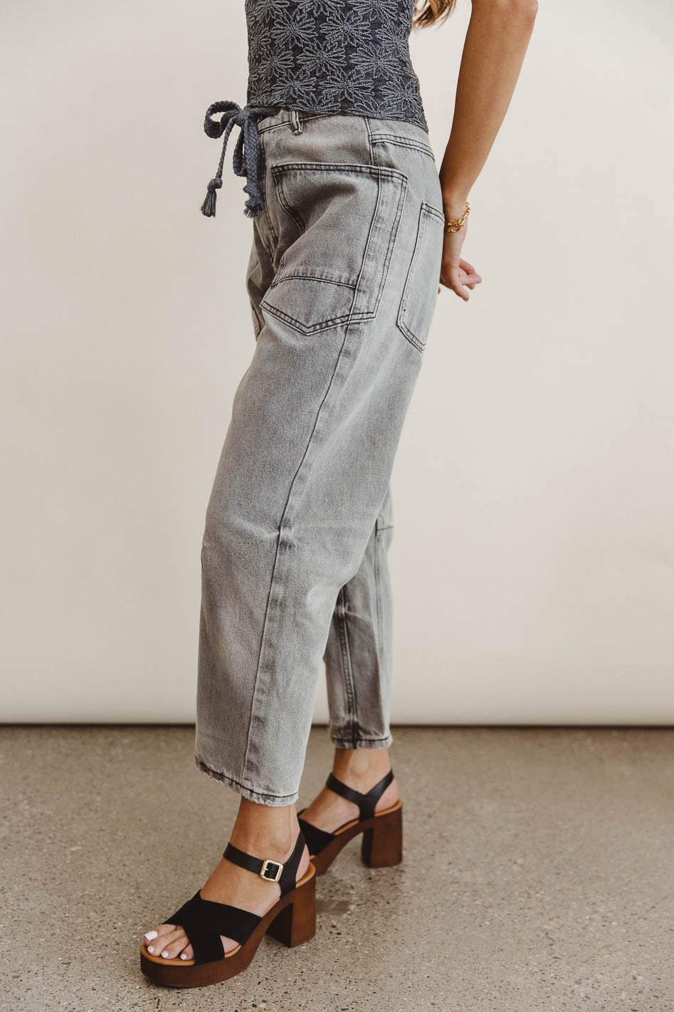 Jocelyn Barrel Jeans in Grey - FINAL SALE