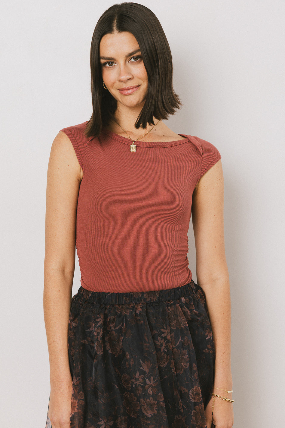 Leia Cap Sleeve Basic Top in Berry - FINAL SALE