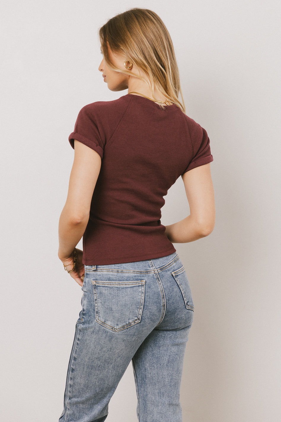 Kammie Ribbed Basic Tee in Maroon - FINAL SALE