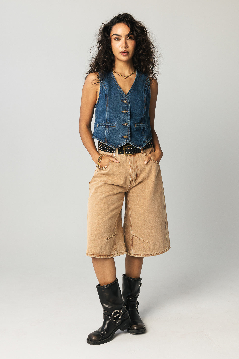 Alden Bermuda Shorts in Rust