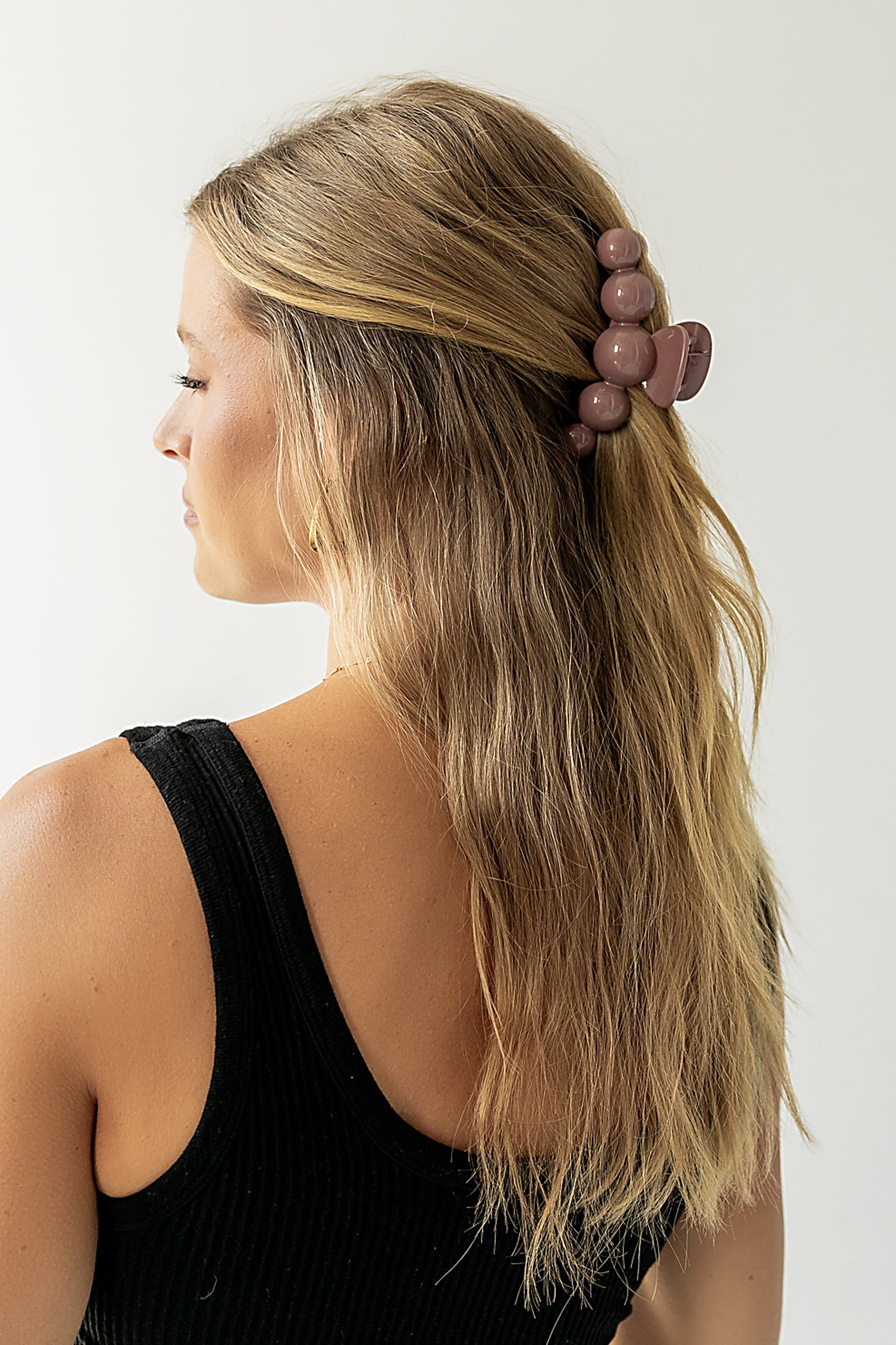Pearl Claw Clip in Pink