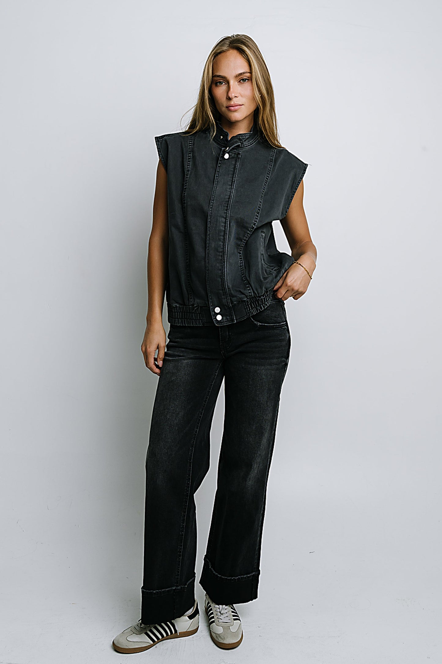 Marcia Cuffed Baggy Jeans in Faded Black