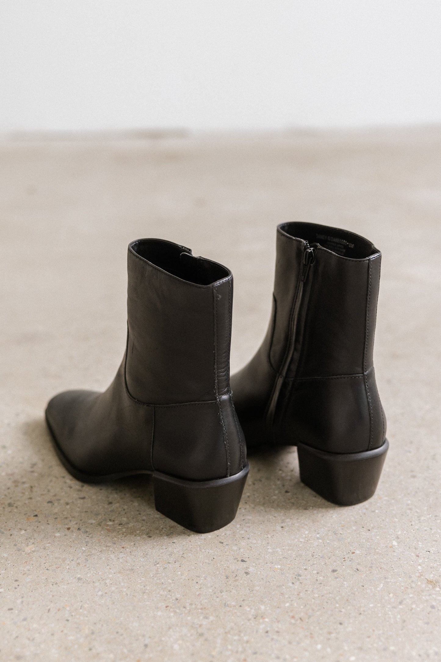 Steve Madden Daney Boots in Black Leather