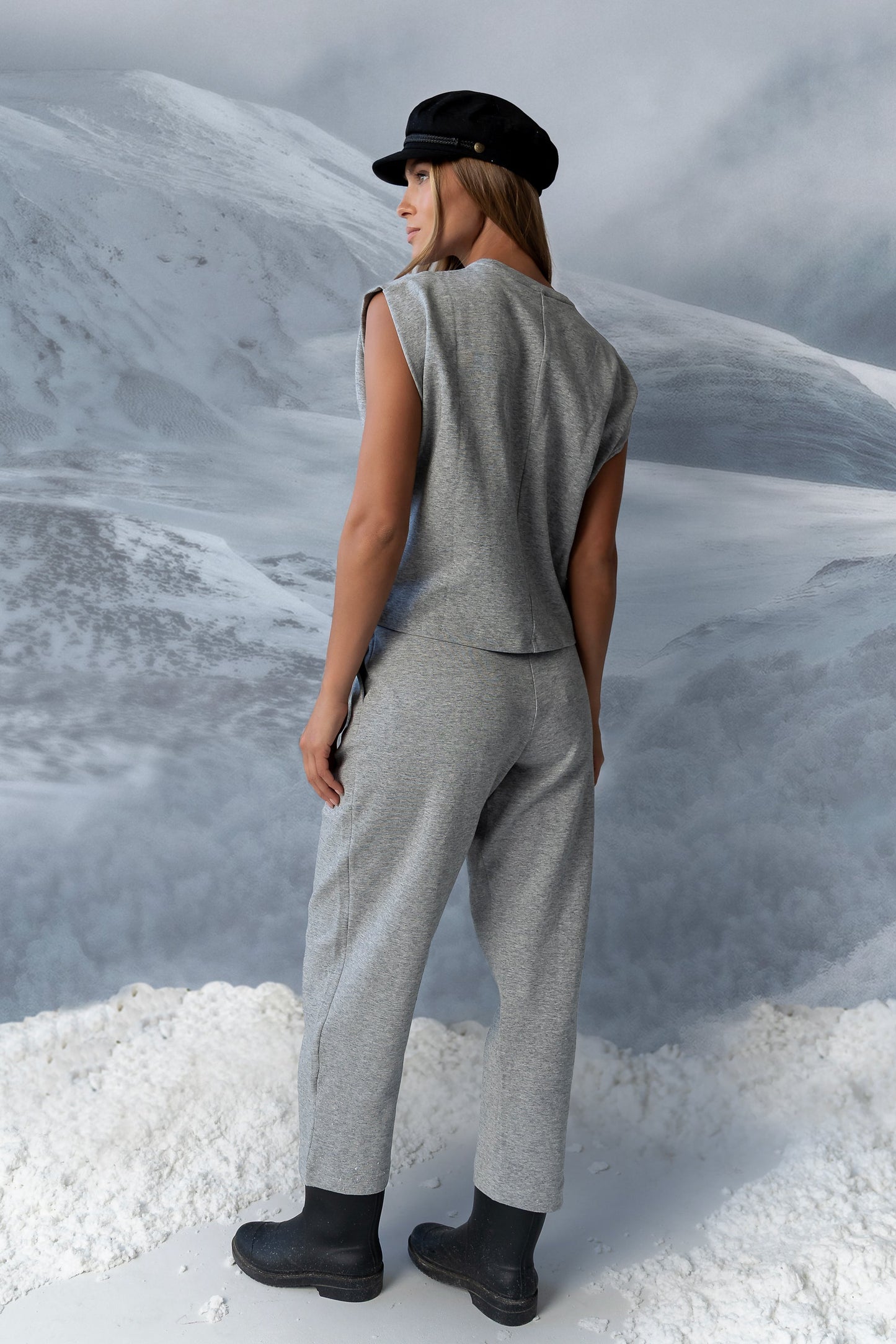 Benji Barrel Sweatpants in Grey