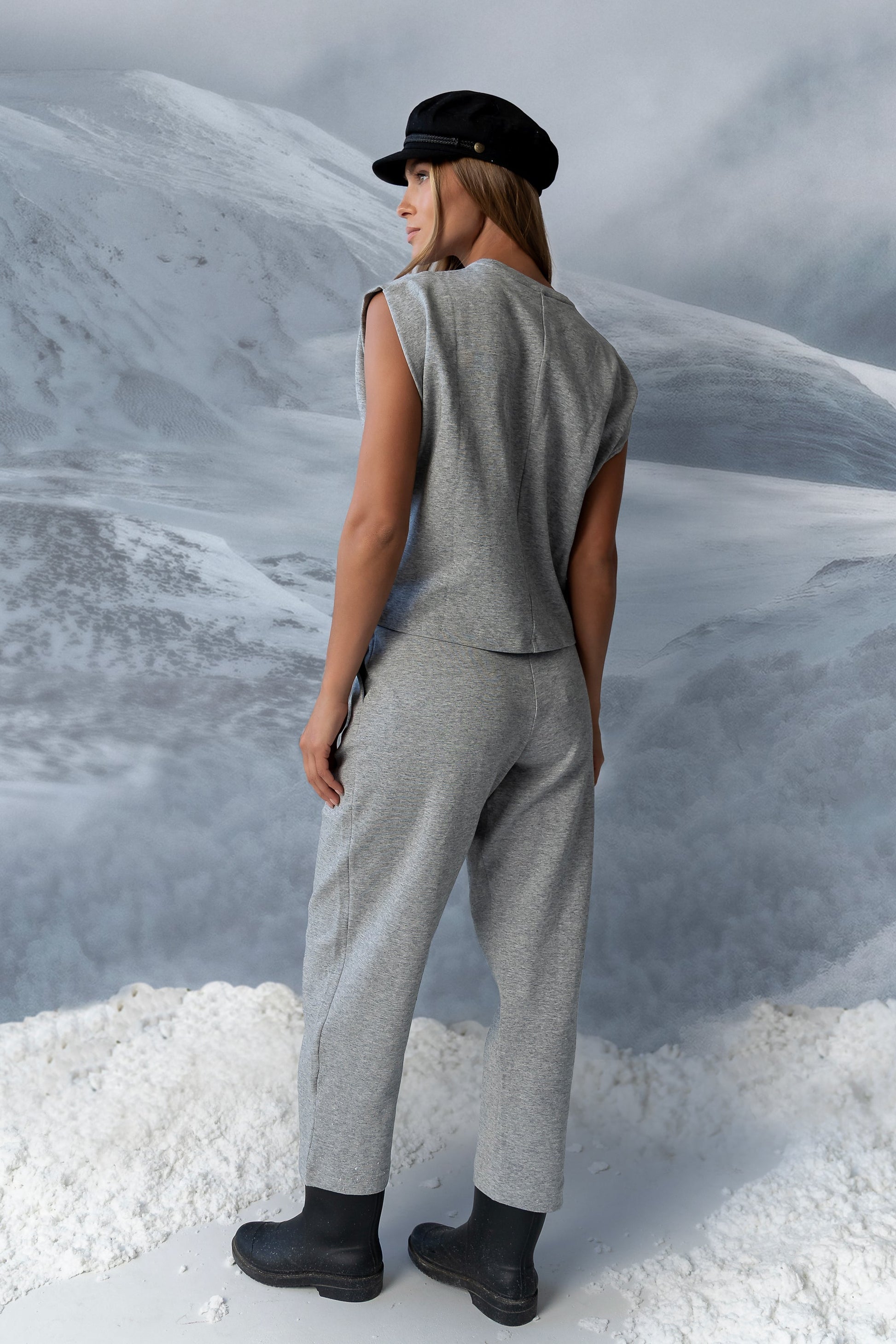 Benji Barrel Sweatpants in Grey
