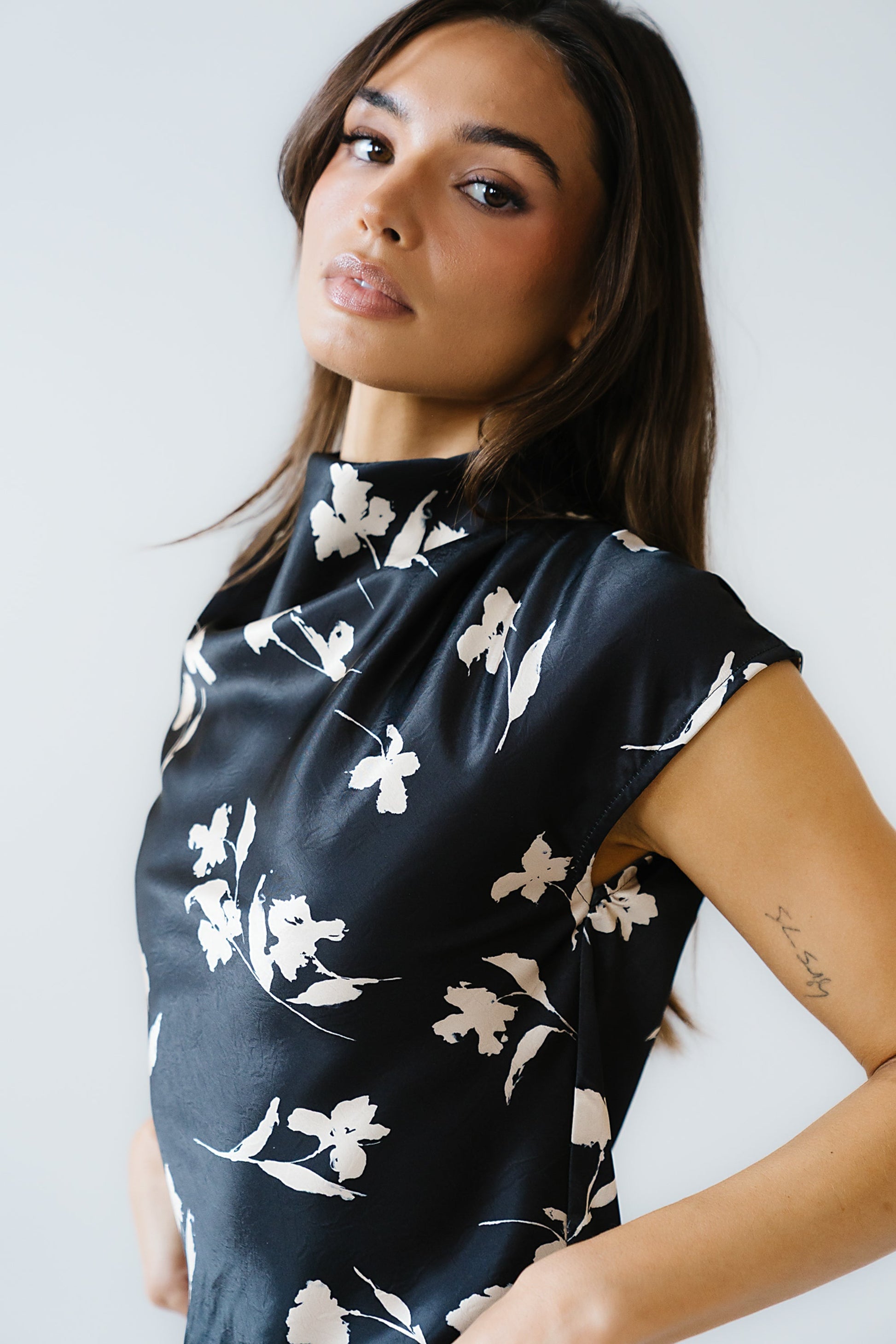 Carsyn Floral Top in Black