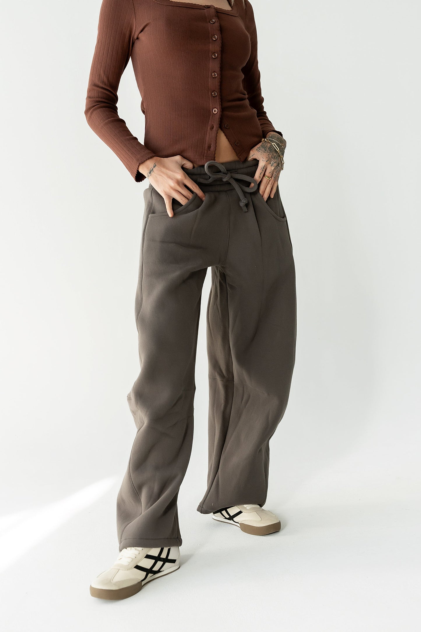 Maribel Barrel Sweatpants in Charcoal