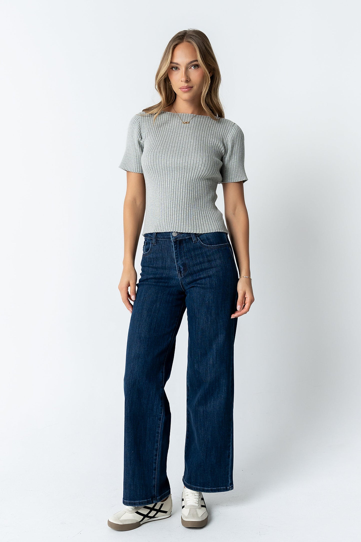 Waylen Ribbed Sweater in Heather Grey