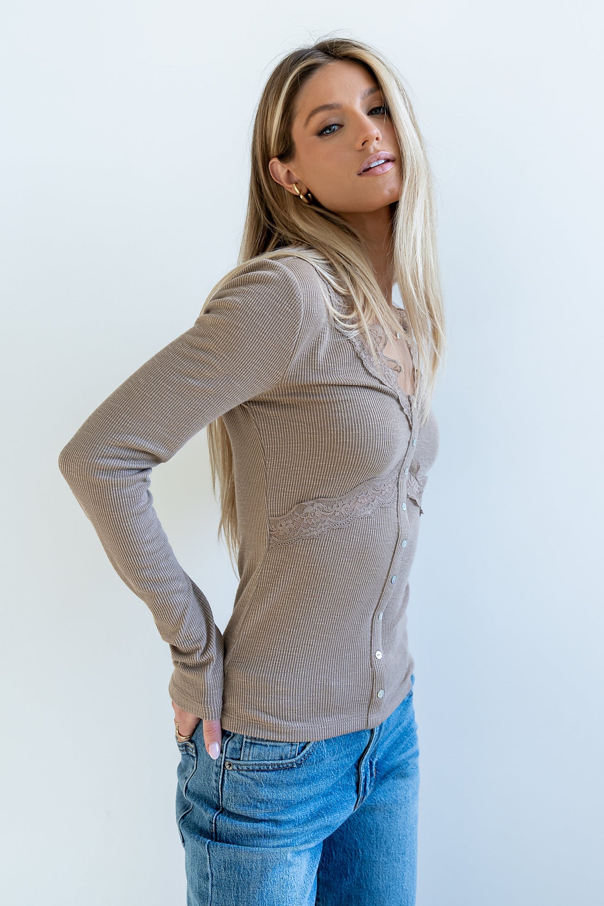 Bennet Lace Trim Top in Mocha