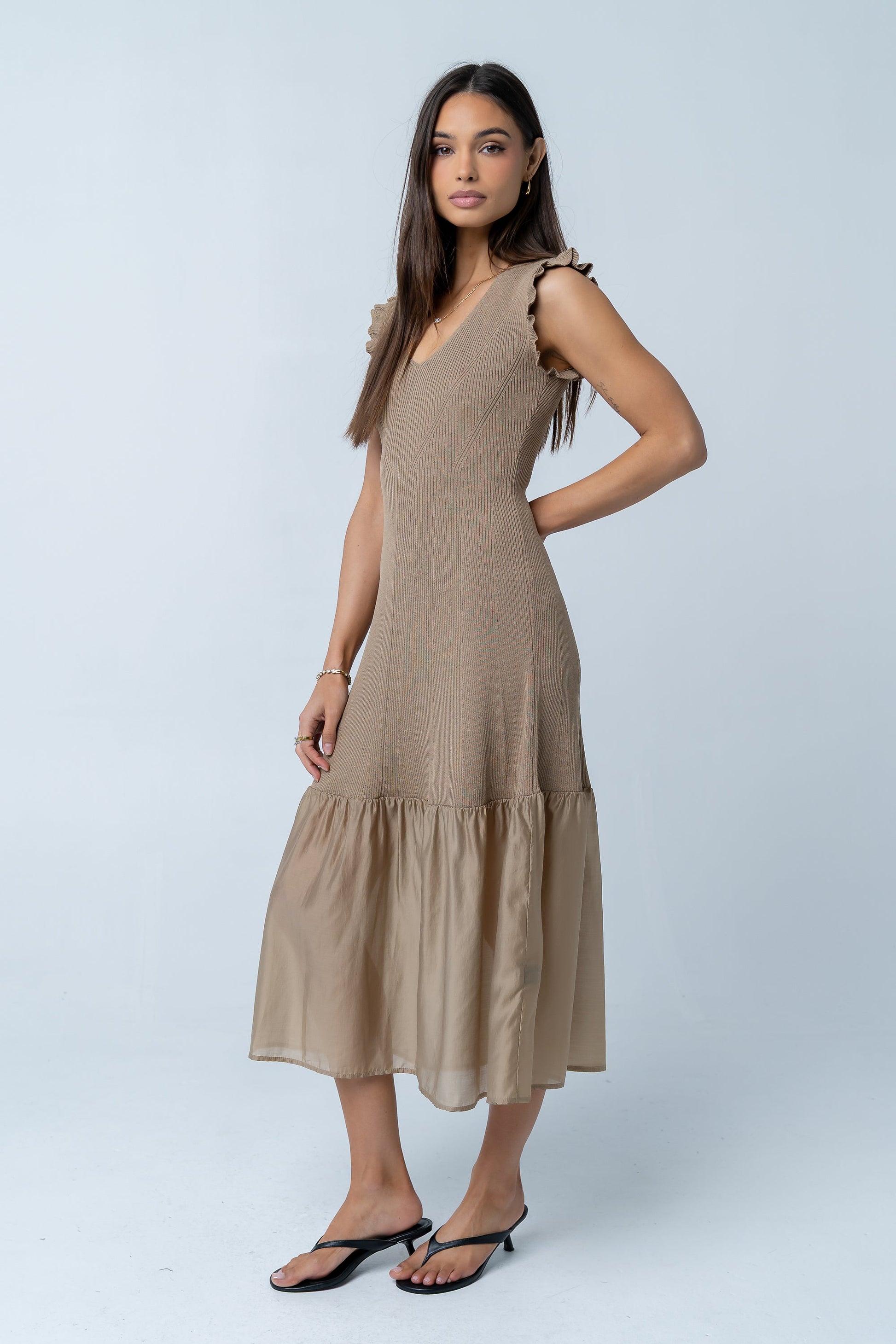 Lara Ribbed Midi Dress in Mocha
