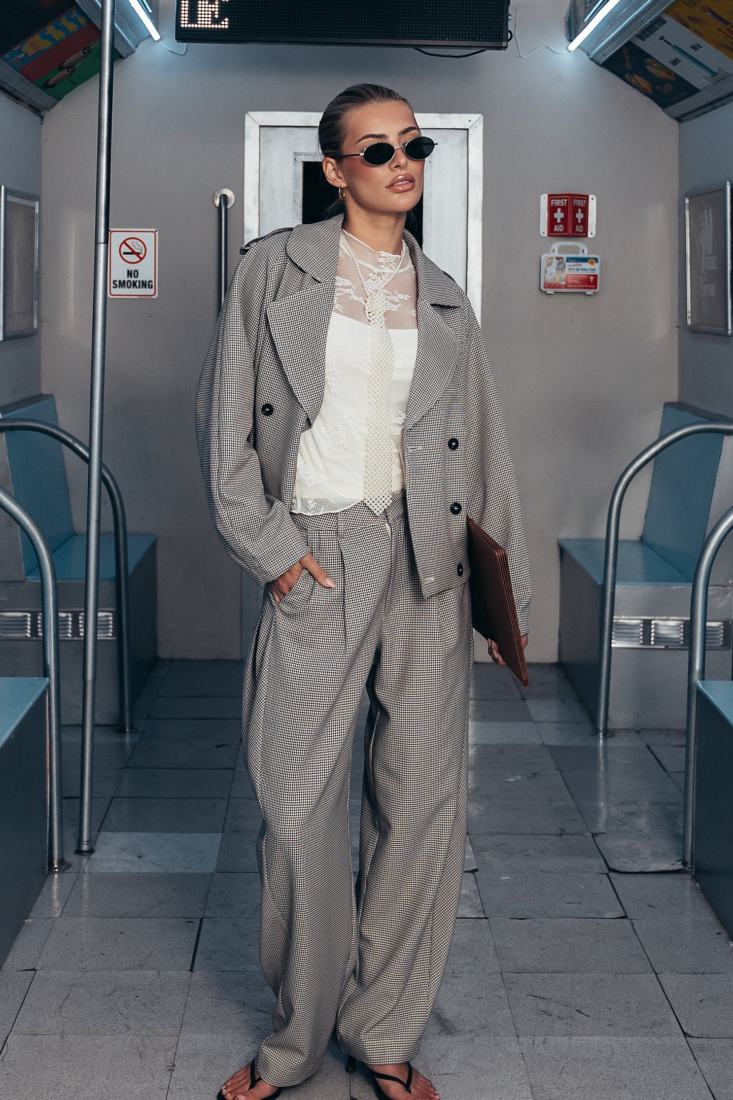 Abby Houndstooth Barrel Pants