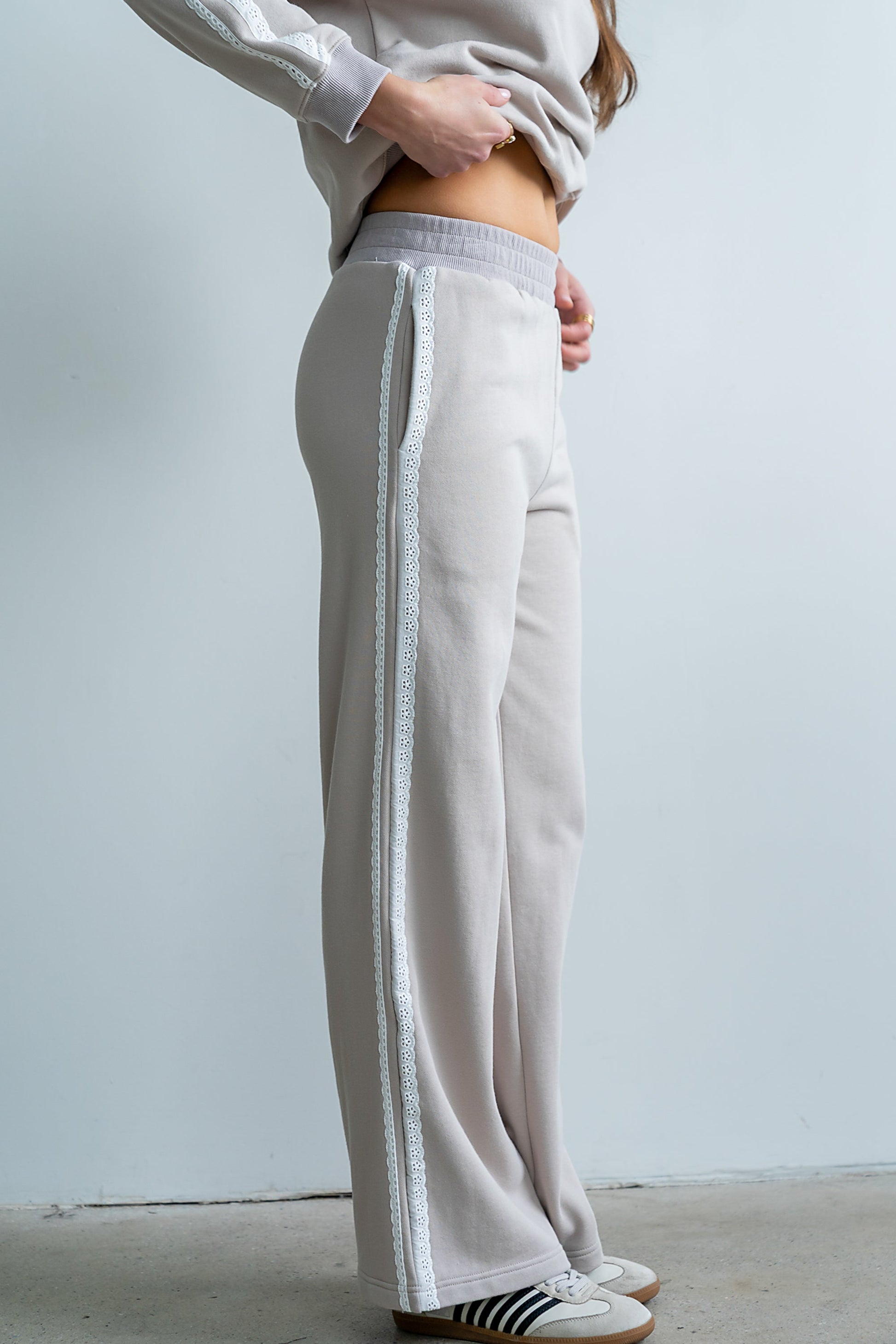 Mickey Wide Leg Jogger in Taupe