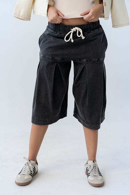 Micha Pleated Shorts in Black