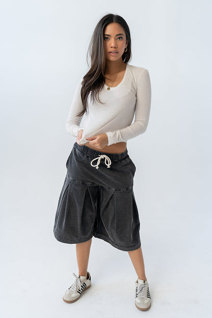 Micha Pleated Shorts in Black