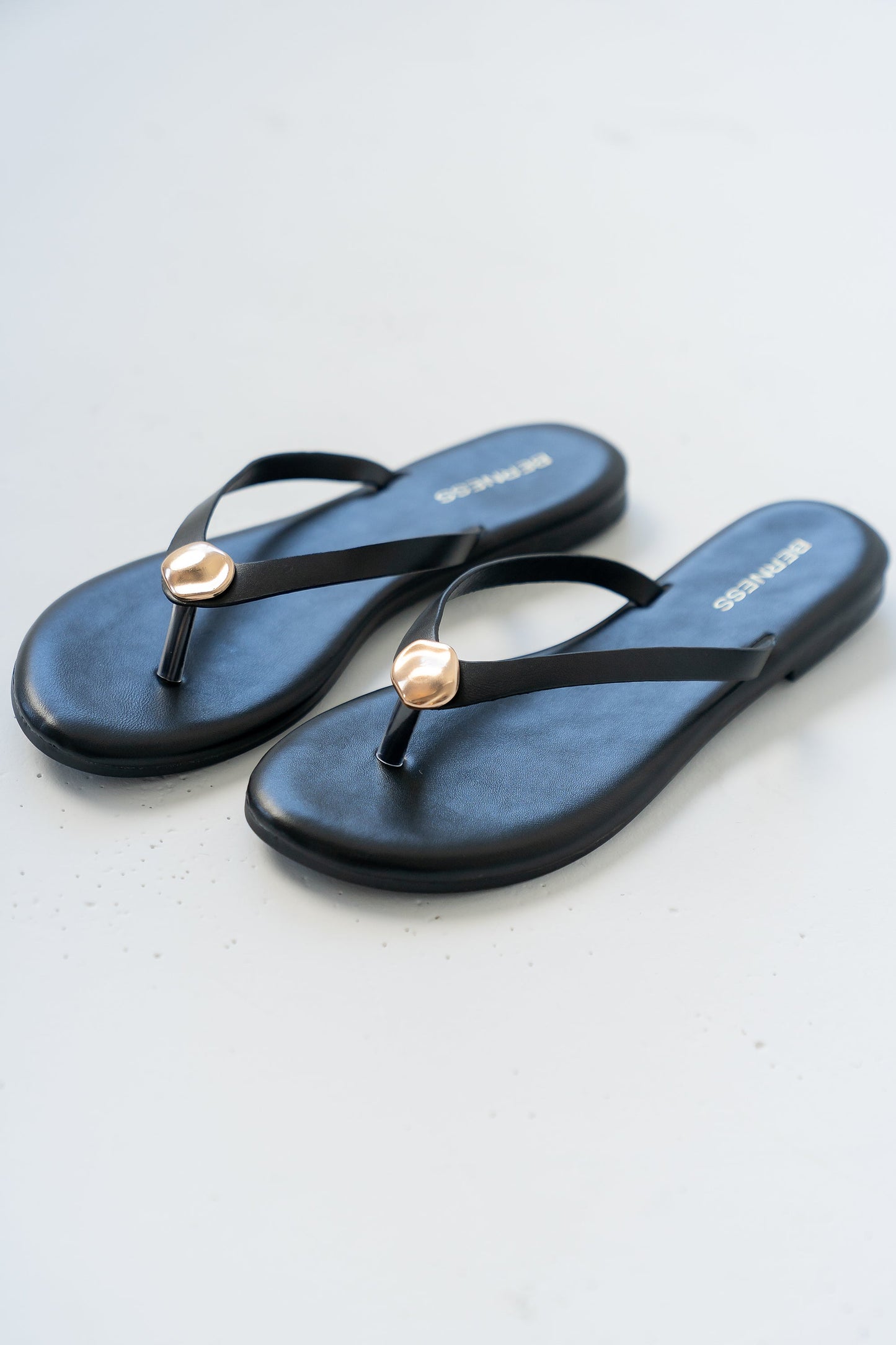 Kellen Thong Sandal in Black