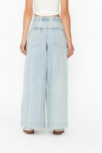 Melanie Wide Leg Pants in Light Wash - FINAL SALE
