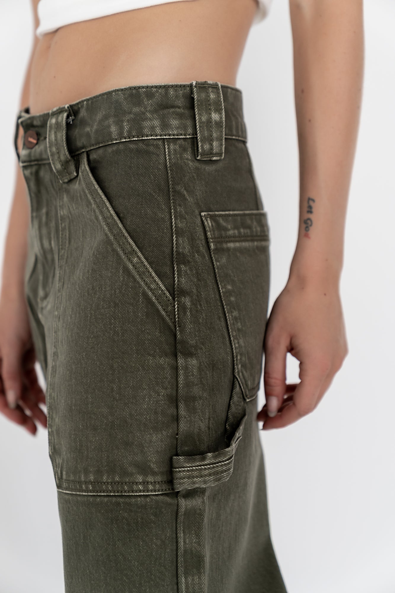 Scottie Barrel Jeans in Olive - FINAL SALE