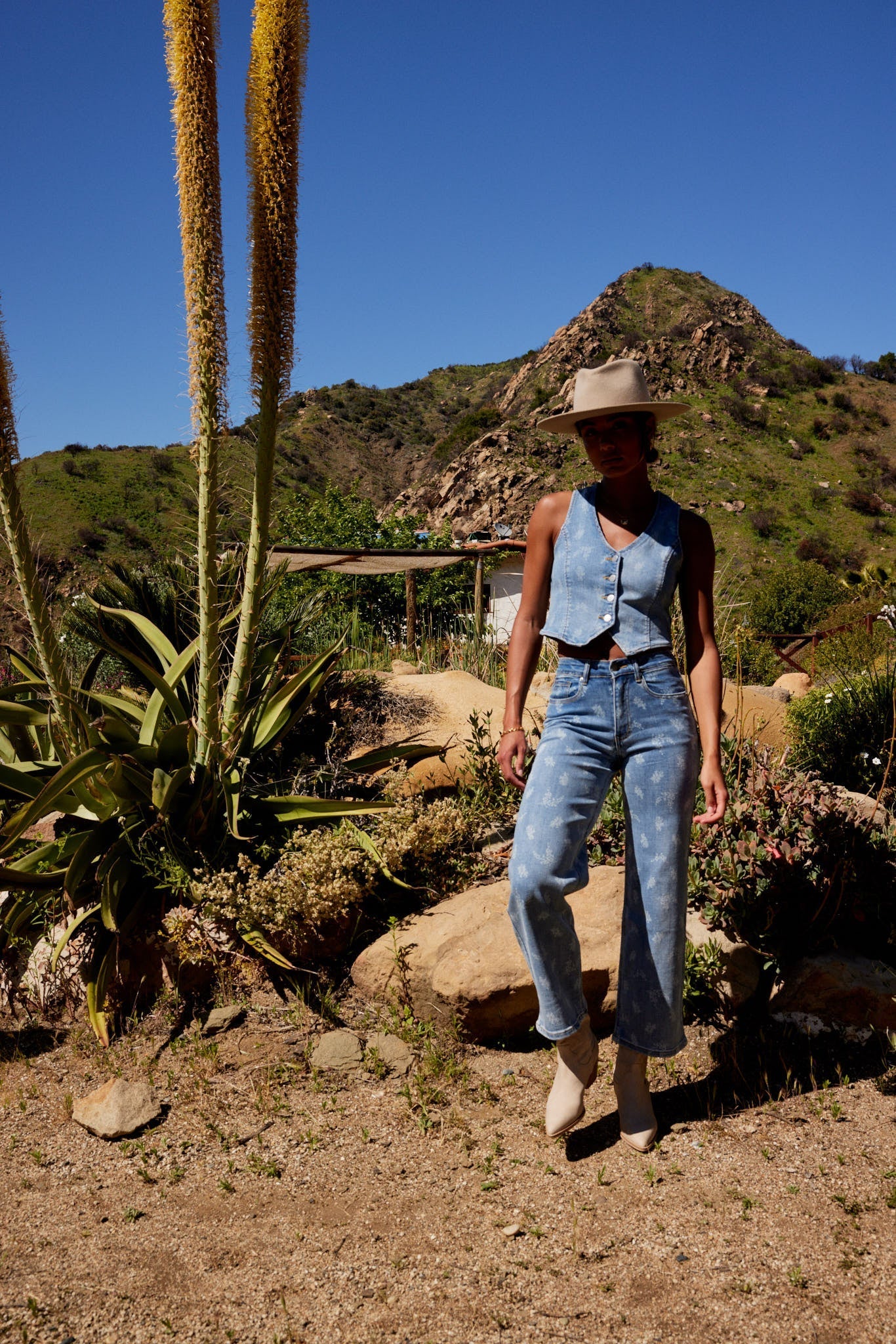 Shea Floral Vest in Light Wash - FINAL SALE